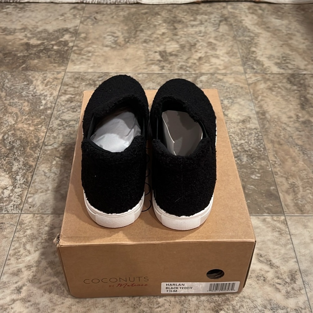 Coconuts- Harlan Black Teddy 7.5 (NEVER WORN) - Picture 4 of 4